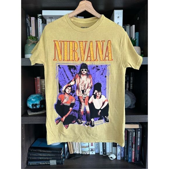 🐿️ NWOT Nirvana Yellow Mineral Wash Graphic Short Sleeve Tee Unisex Small - Picture 7 of 7